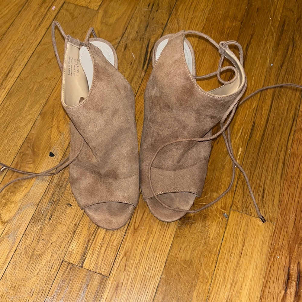 Nude Tie up heels